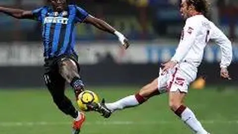 章泽天庆生照曝光，独立亮相再现青春风采